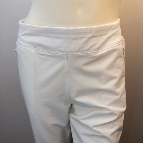 Chicos Womens Size 1 (US 8) Xenergy Pant White Ankle Cropped Pull On Slimming - Picture 6 of 12